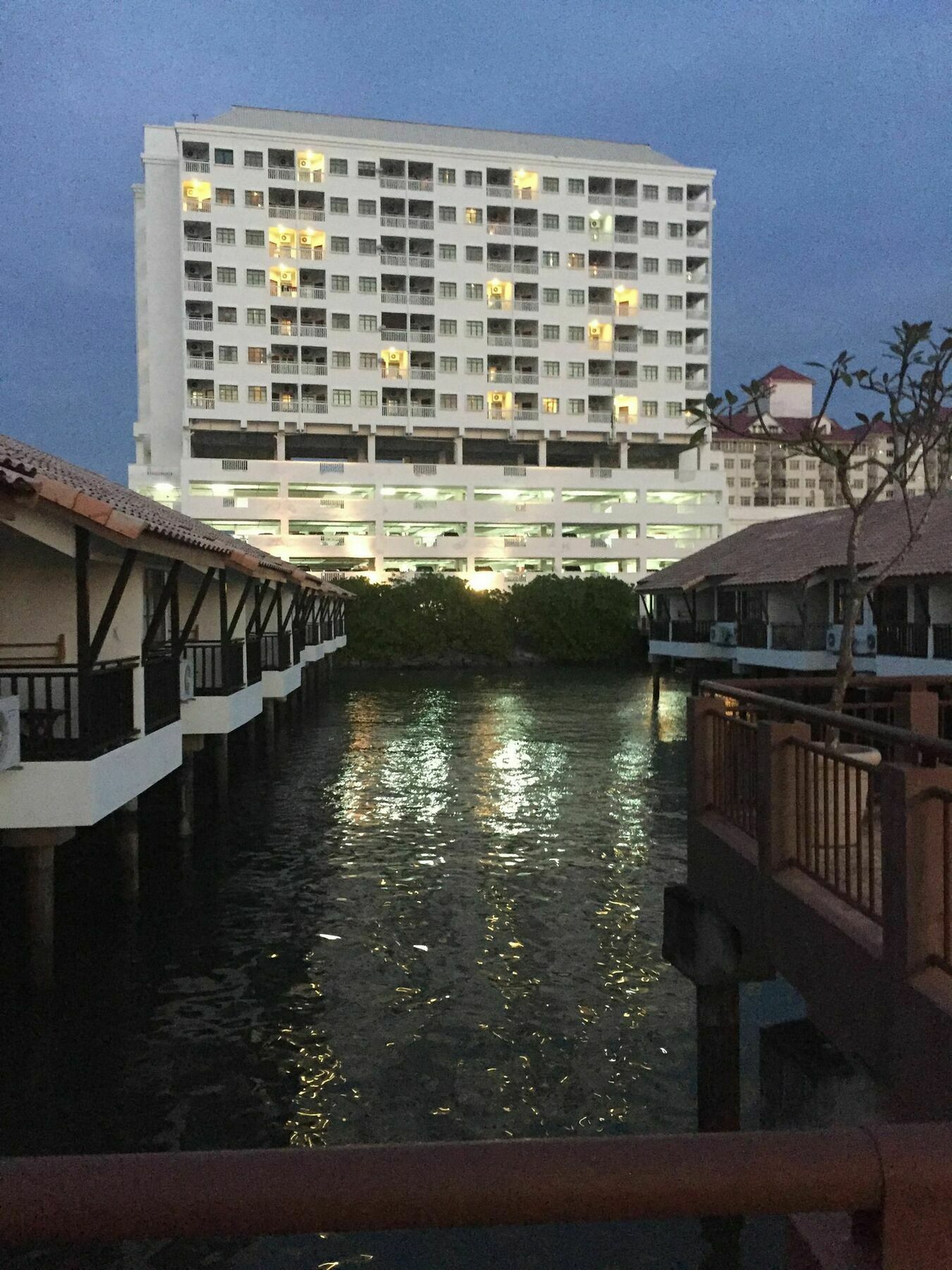 Private Water Chalet Port Dickson Extérieur photo
